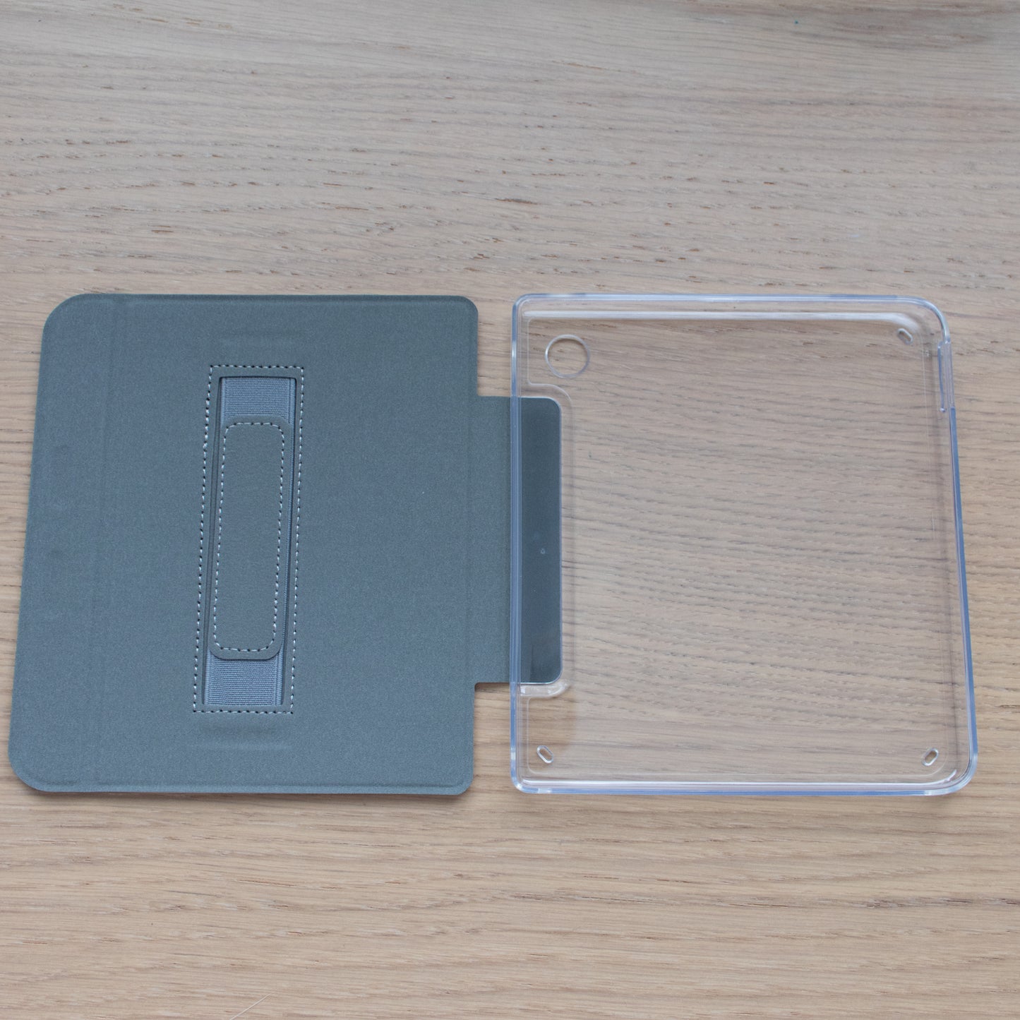 Book Lovers Club Kobo Libra Case - Clear Back